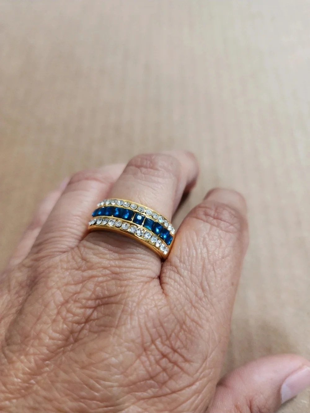 Unisex Men Or Woman Blue Rhinestone Gold Tone Ring Size 10.5 Statement Band